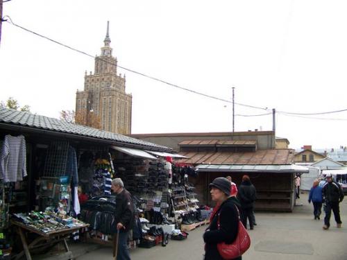 Grossmarkt in Riga (100_1070.JPG) wird geladen. Eindrucksvolle Fotos aus Lettland erwarten Sie.